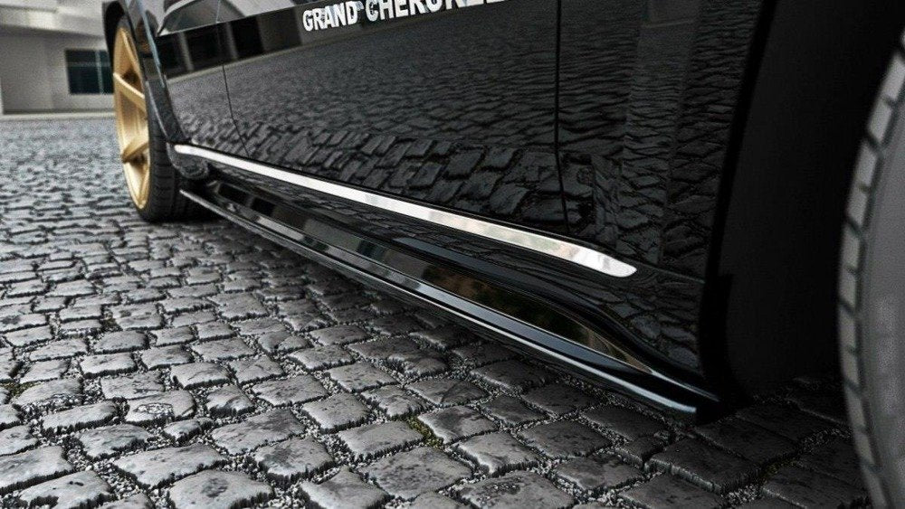 Jeep Grand Cherokee Side Skirts 2015-2021 - Glossy Black